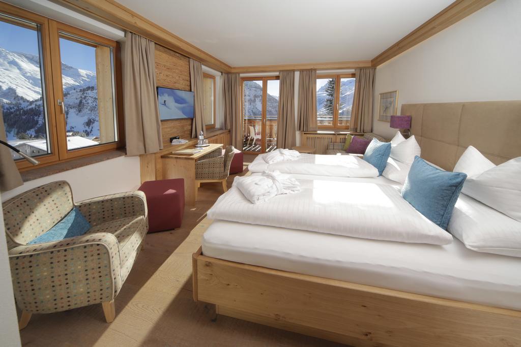 Hotel Burgwald - Ski In & Ski Out Lech am Arlberg Esterno foto